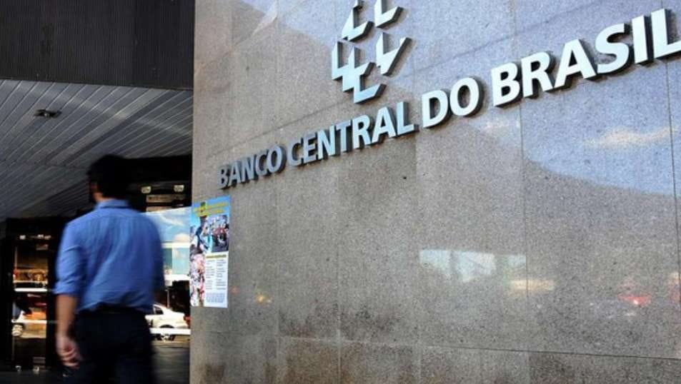 O Ataque à Independência Financeira do Brasil: O Escândalo do Banco Master e a Resistência do Banco Central